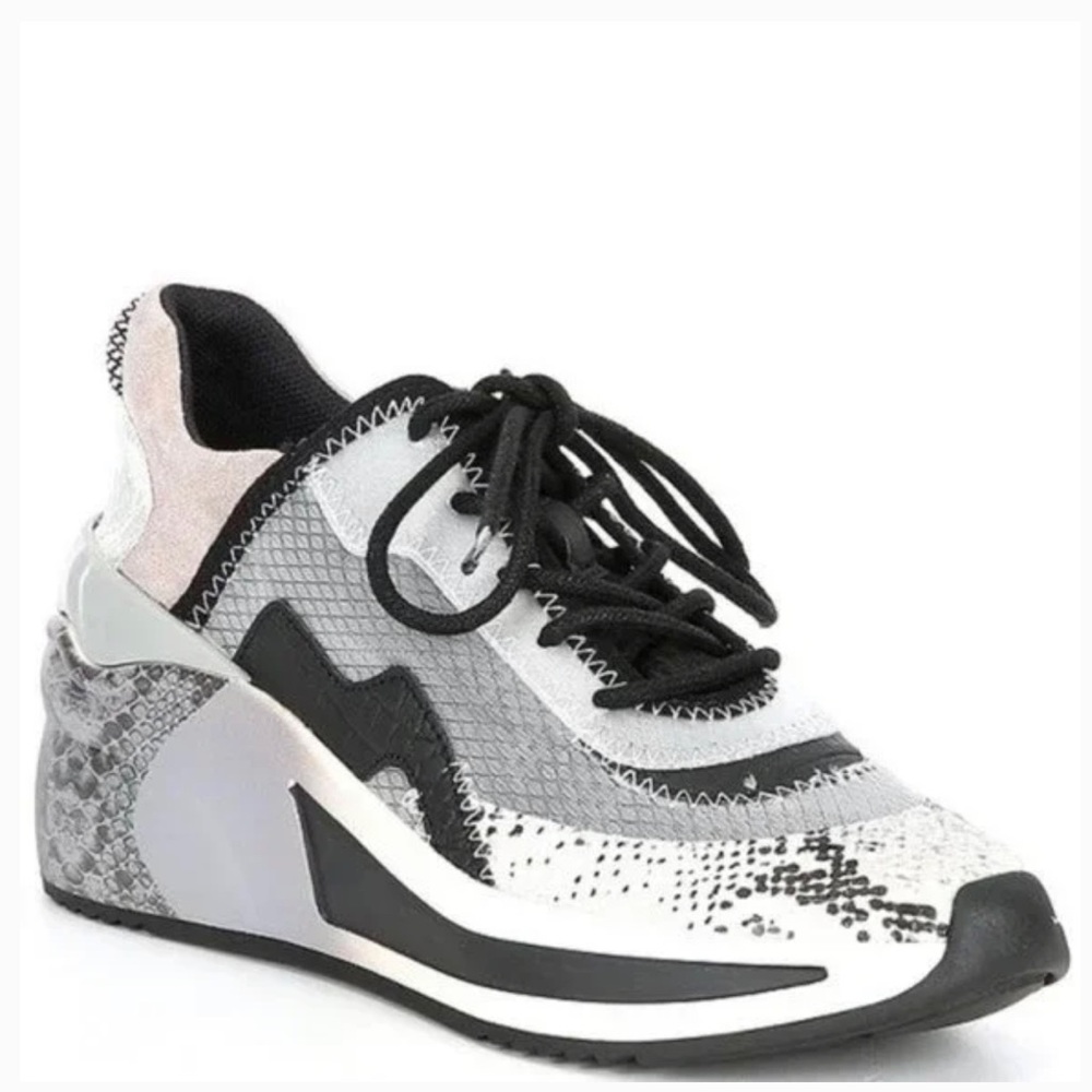 Gianni Bini Wedge Sneaker